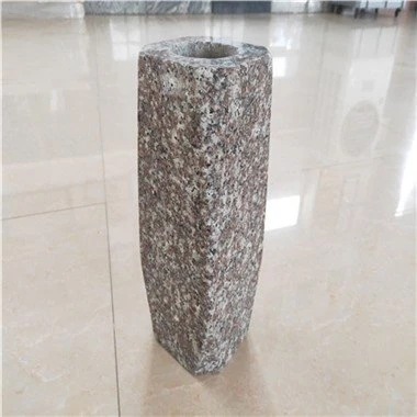 Florero de granito para tumba